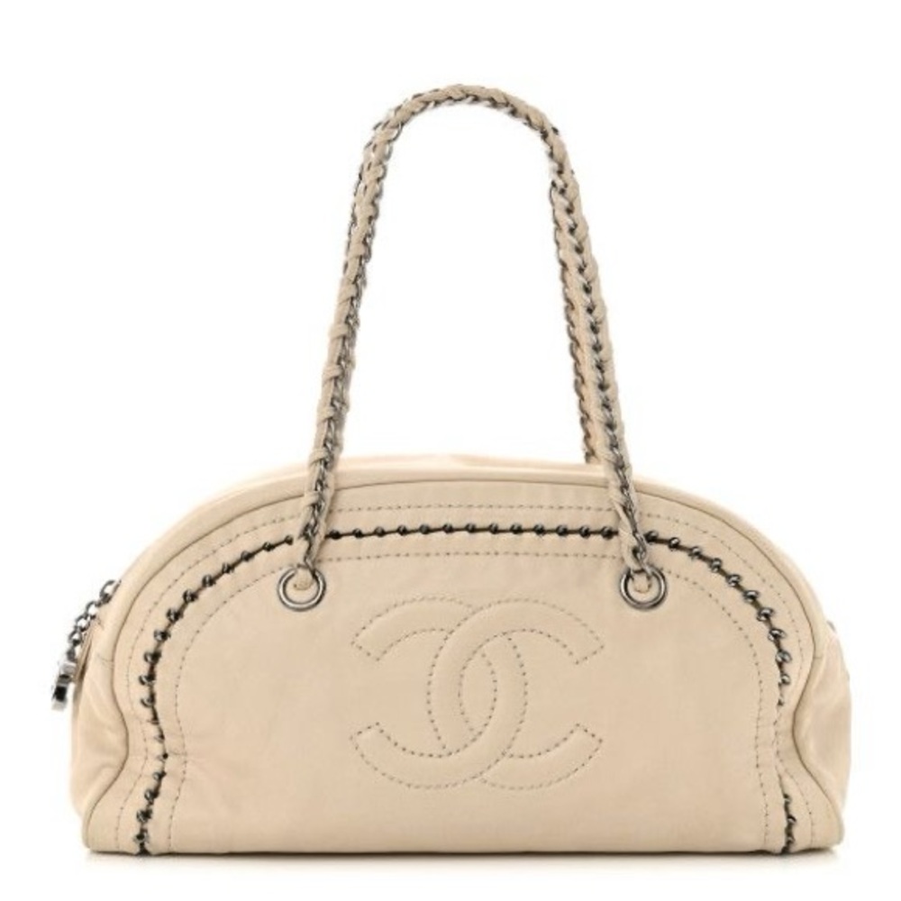 CHANEL luxe ligne bowler